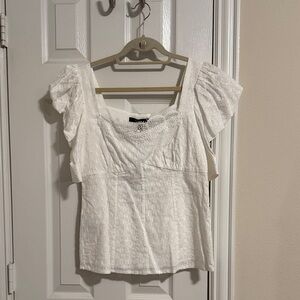 BCBGMaxAzria White Textured Blouse